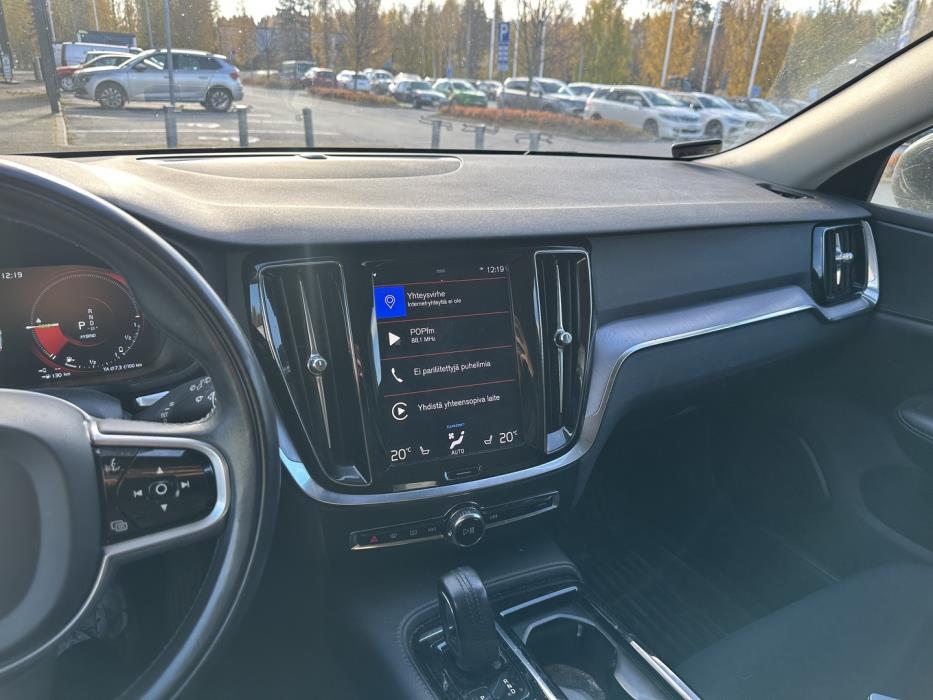 VOLVO V60 2020
