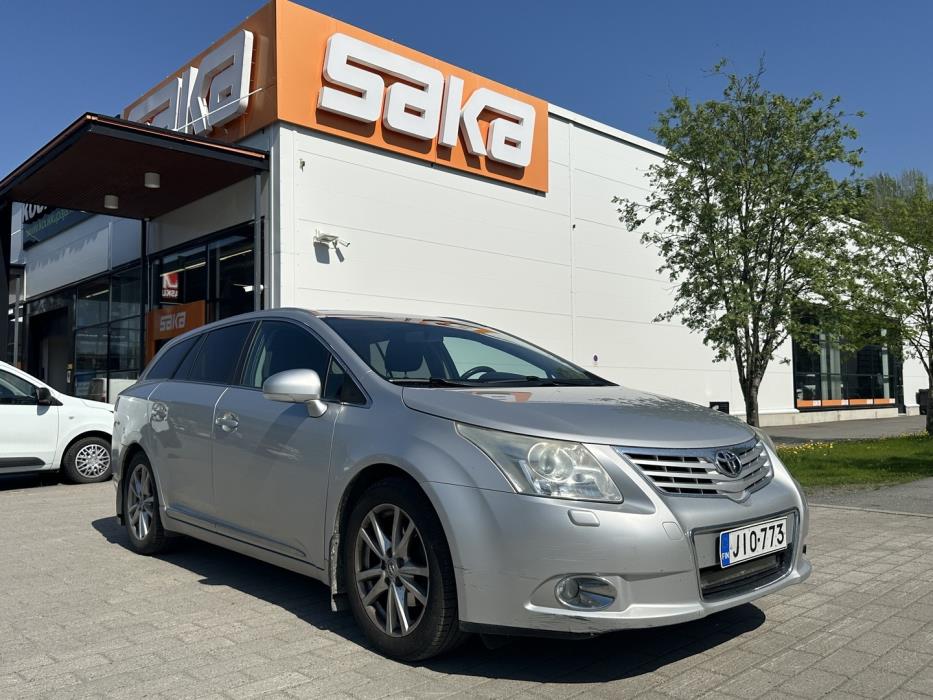 TOYOTA Avensis 2011