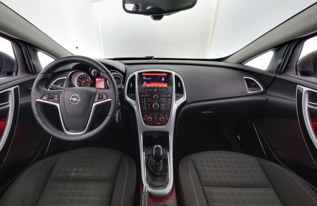 OPEL Astra 2014