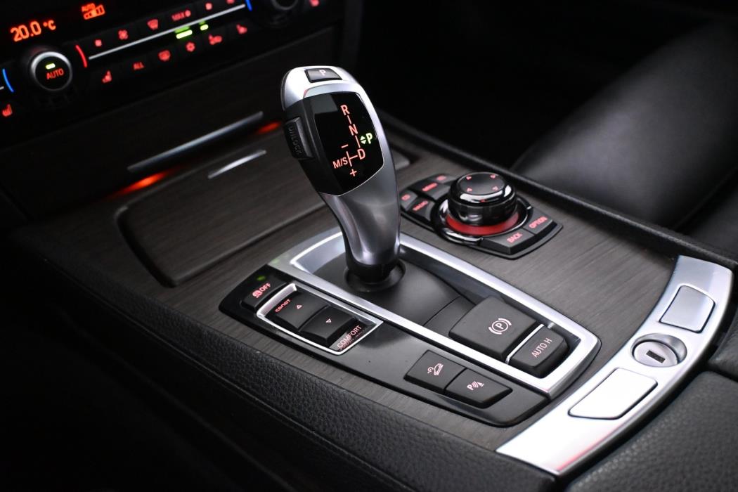 BMW 740 2012