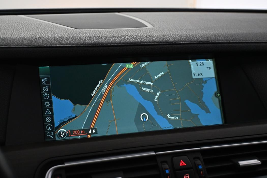 BMW 740 2012
