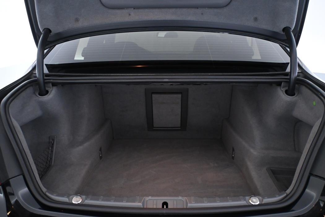 BMW 740 2012