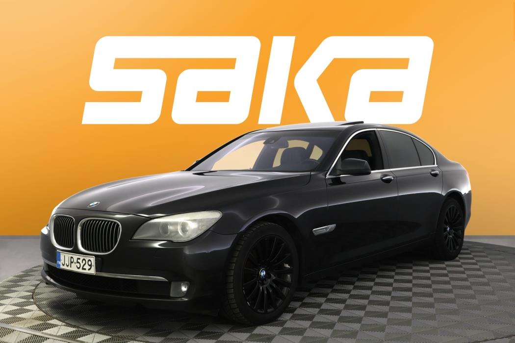 BMW 740 2012