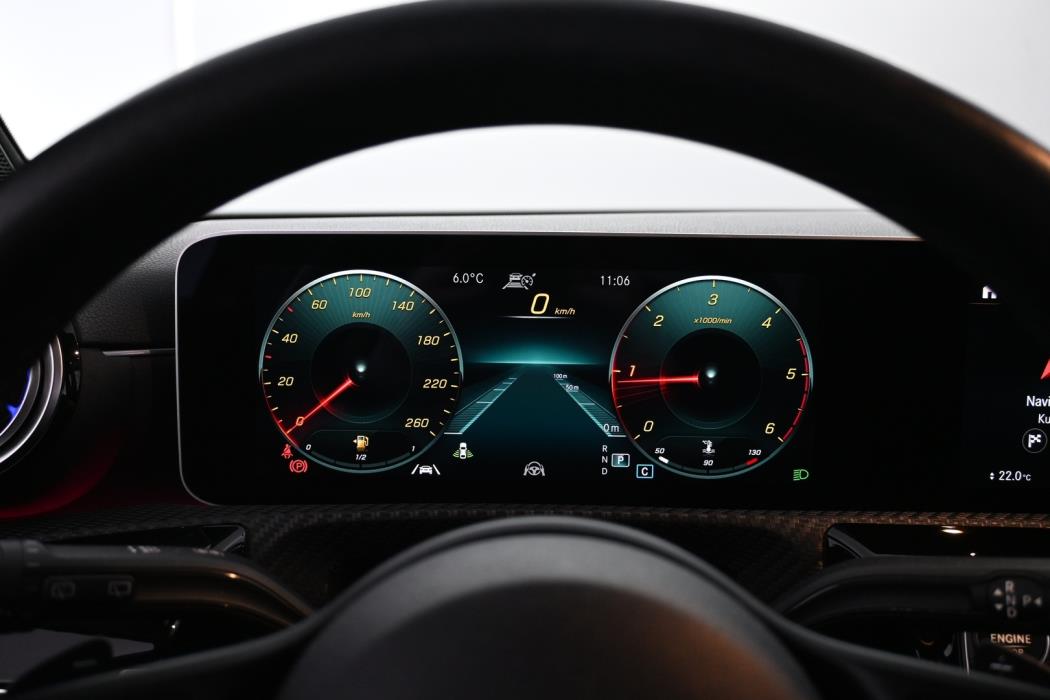 MERCEDES-BENZ A 2019