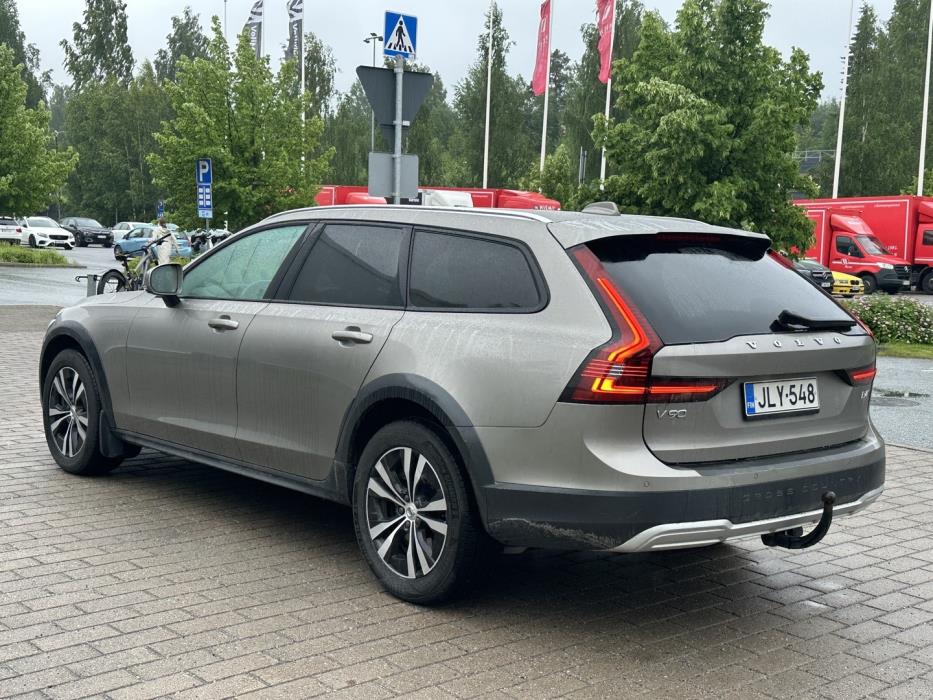 VOLVO V90 Cross Country 2021