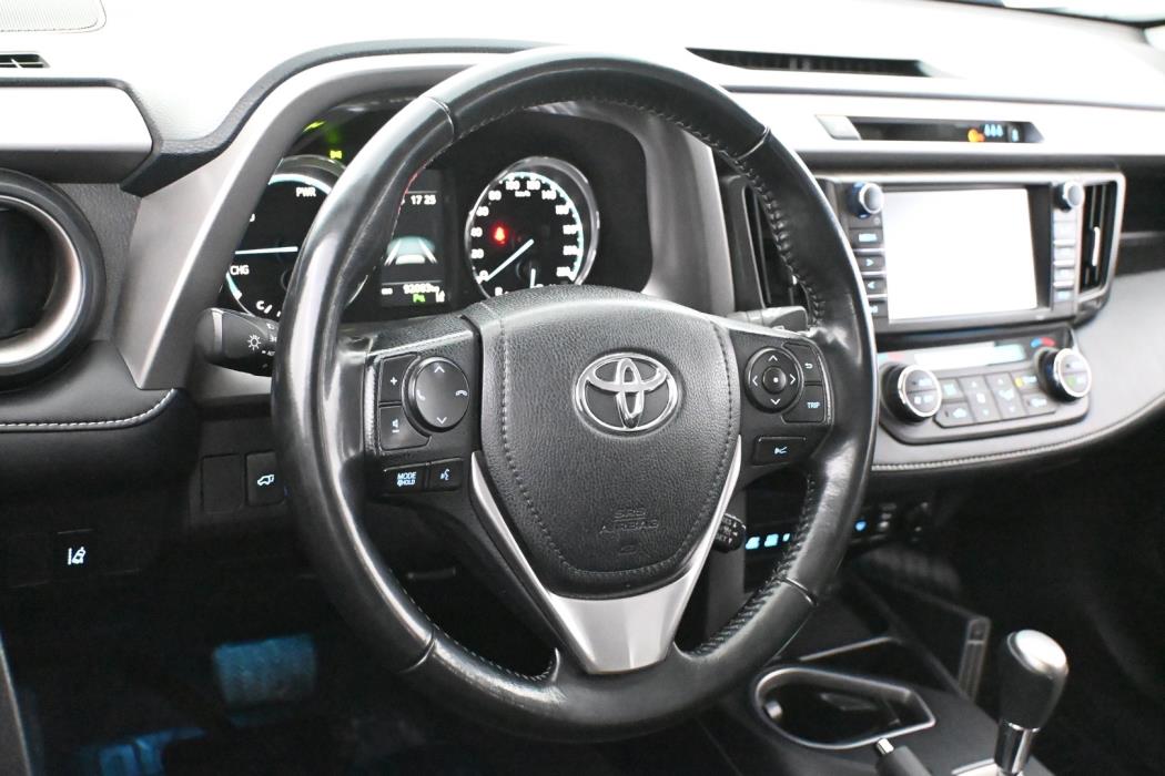 TOYOTA RAV4 2018