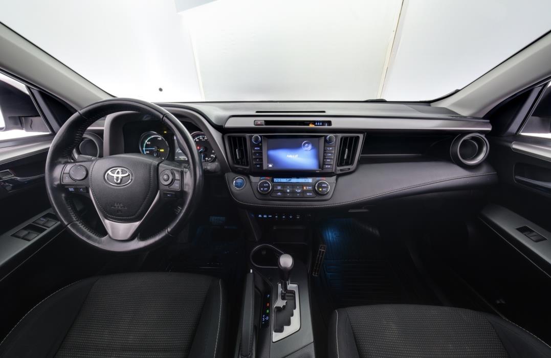 TOYOTA RAV4 2018