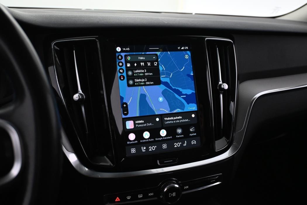 VOLVO V60 2023