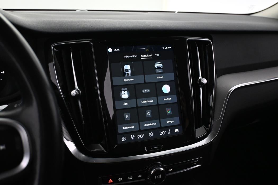 VOLVO V60 2023