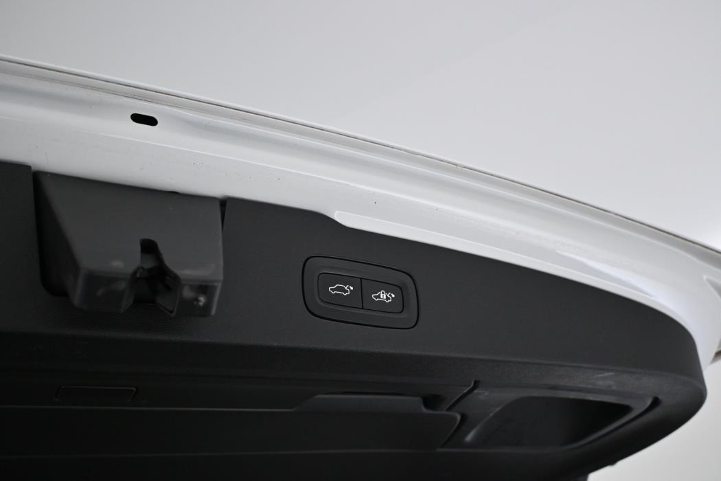 VOLVO V60 2023