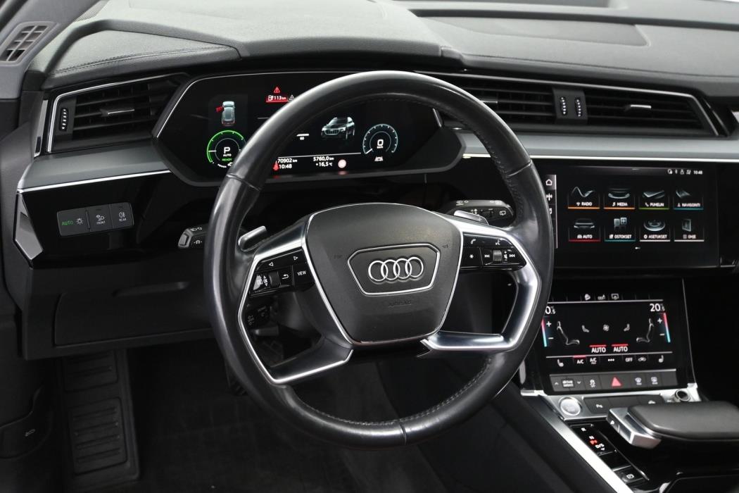 AUDI e-tron 2020
