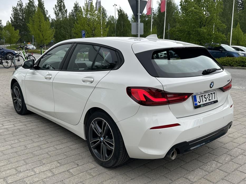 BMW 118 2022