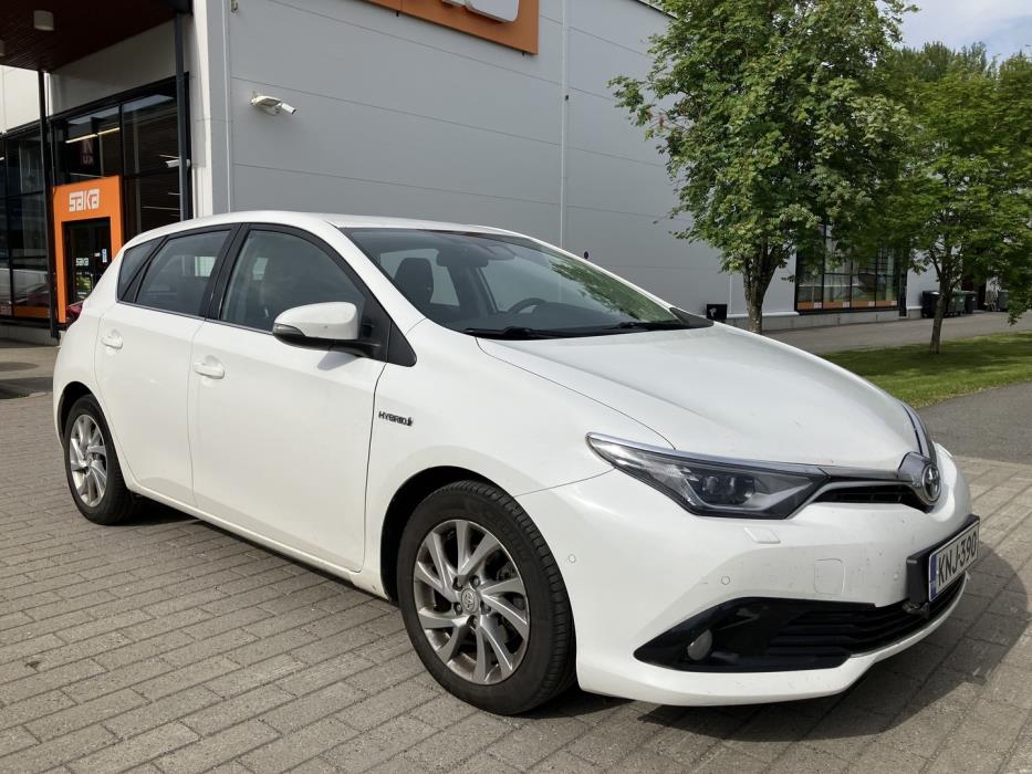 TOYOTA Auris 2016
