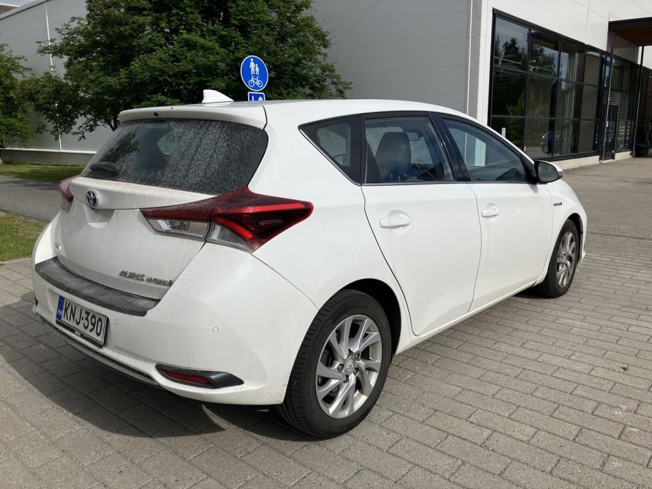 TOYOTA Auris 2016