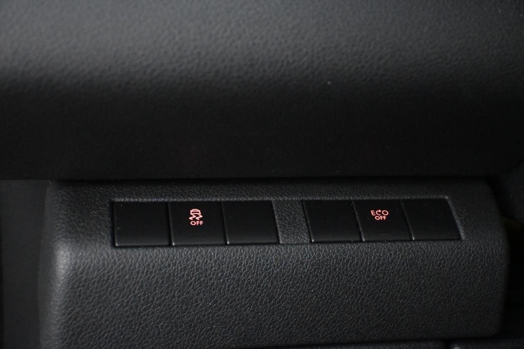 PEUGEOT 5008 2016