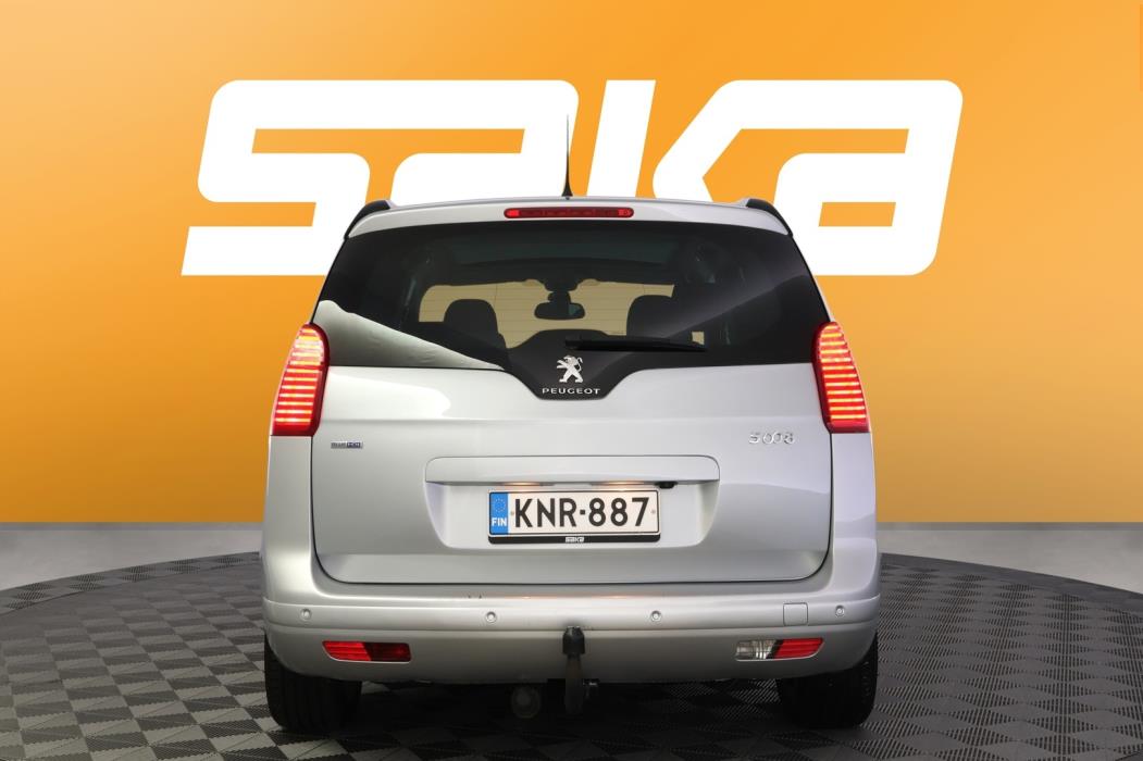 PEUGEOT 5008 2016