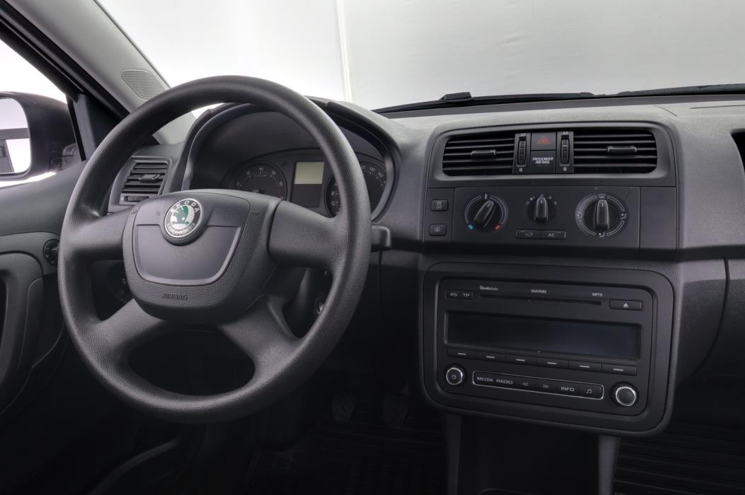 SKODA Fabia 2012