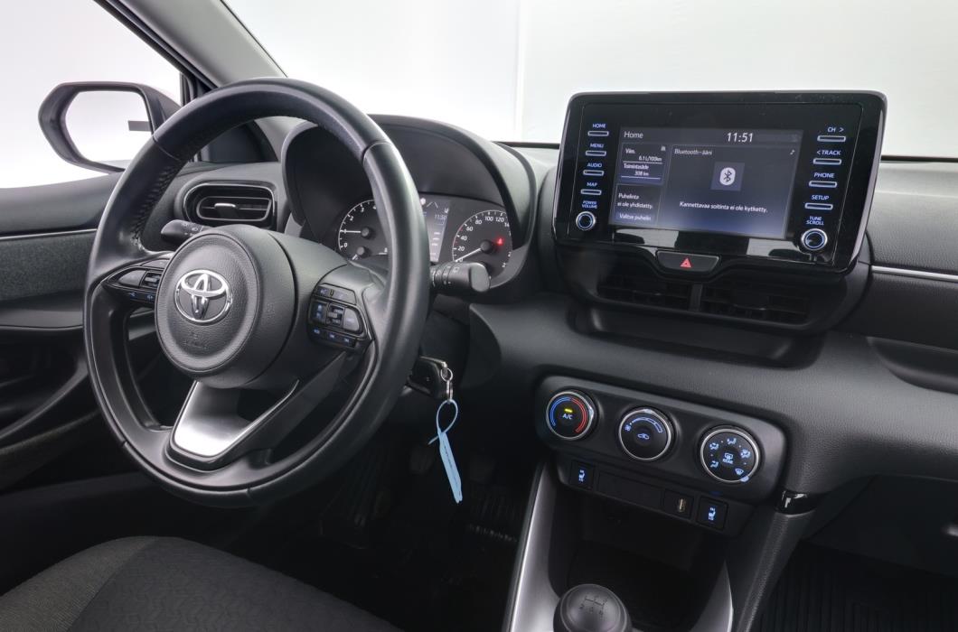 TOYOTA Yaris 2021
