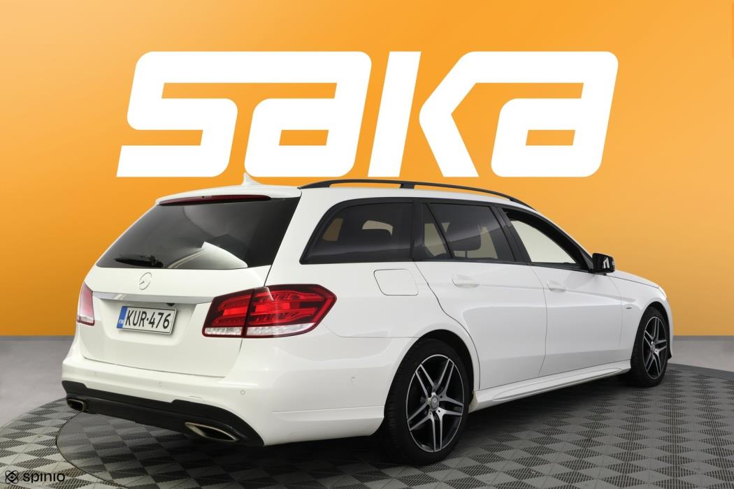 MERCEDES-BENZ E 2016