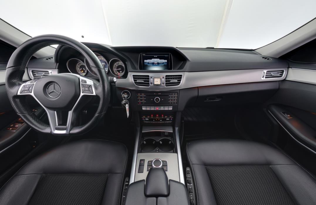 MERCEDES-BENZ E 2016