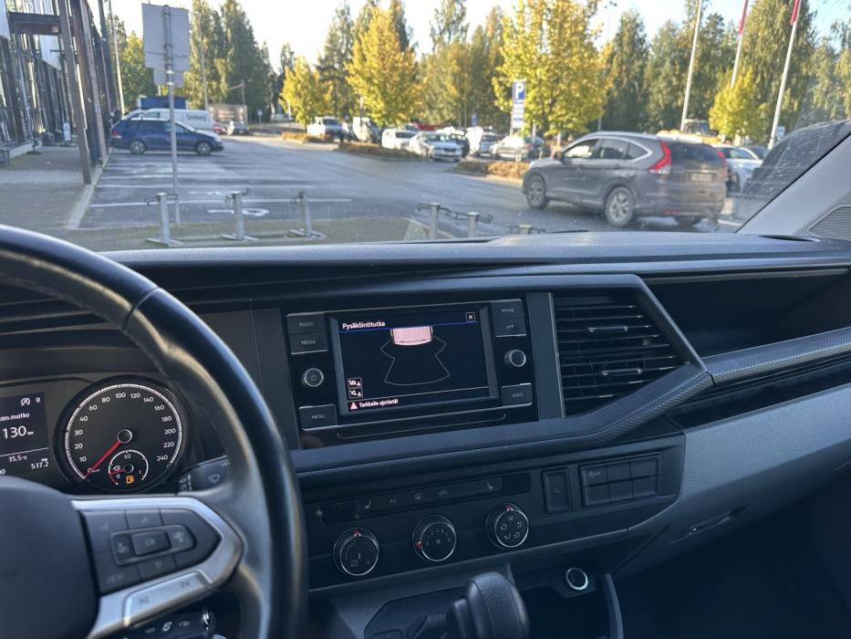 VOLKSWAGEN Transporter 2024