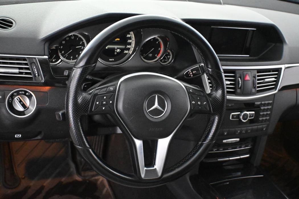 MERCEDES-BENZ E 2013
