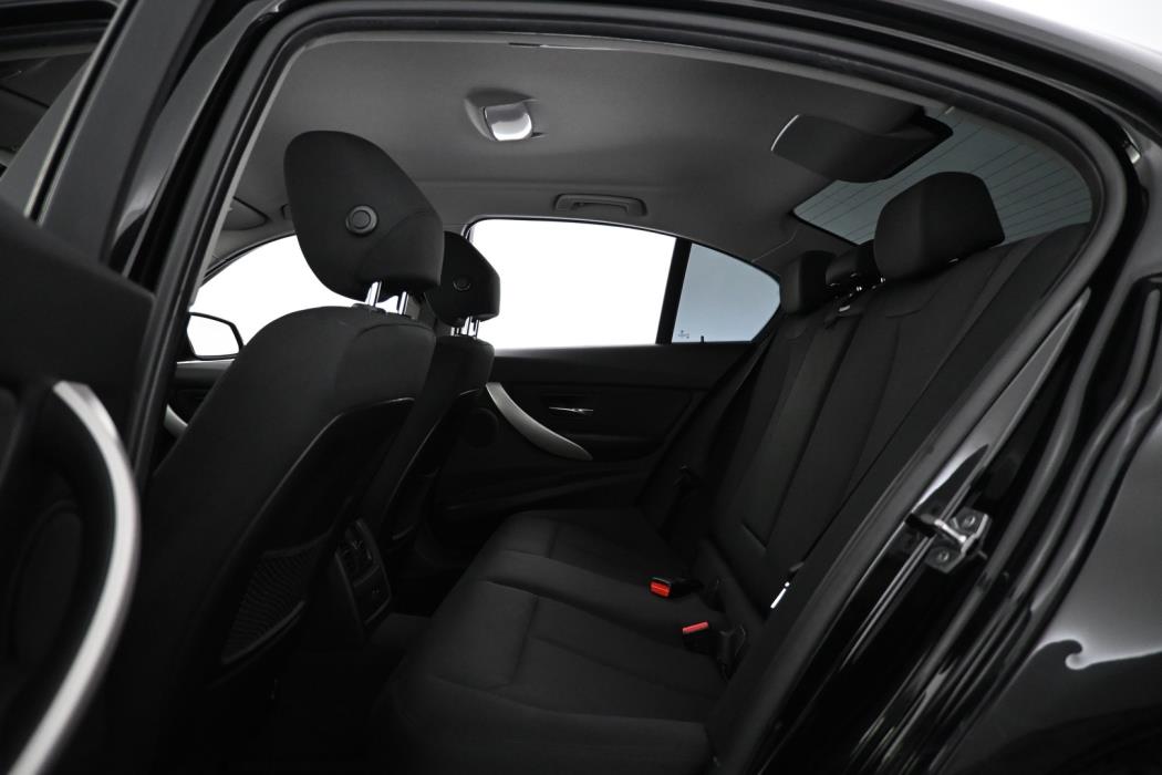 BMW 320 2016