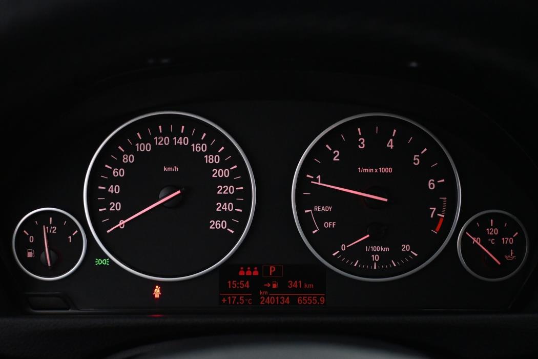 BMW 320 2016