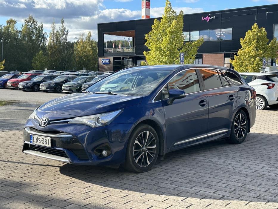TOYOTA Avensis 2017