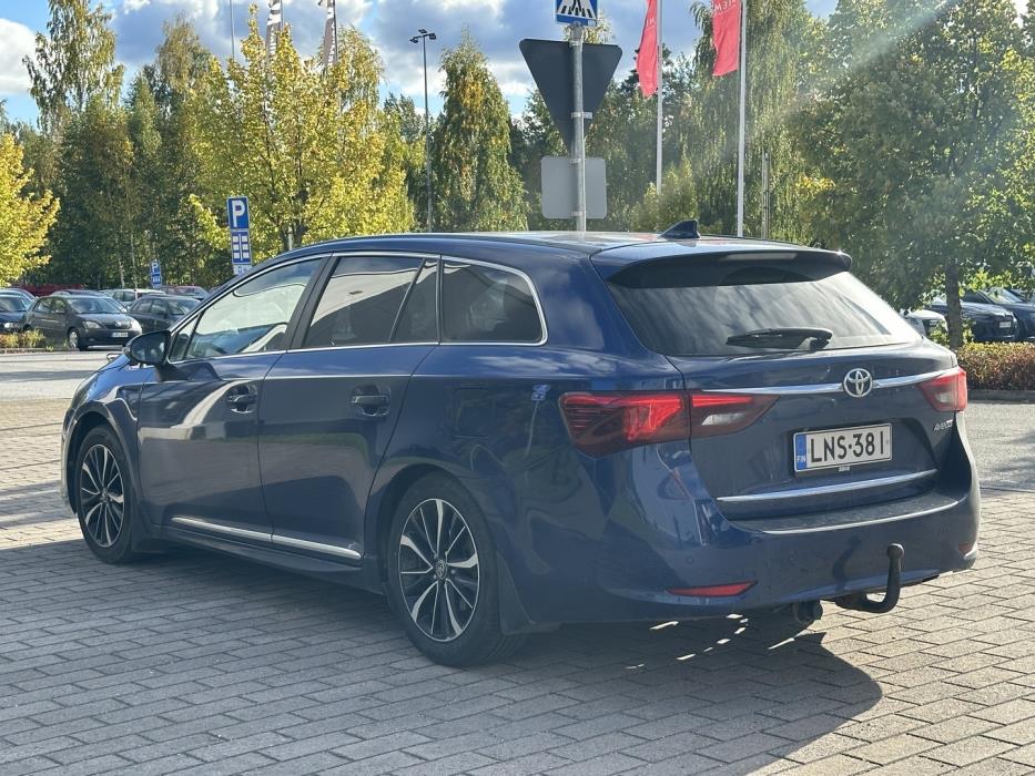 TOYOTA Avensis 2017