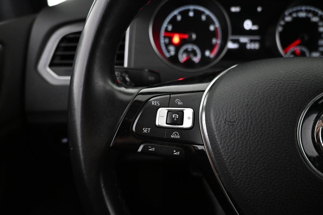 VOLKSWAGEN Golf Sportsvan 2018