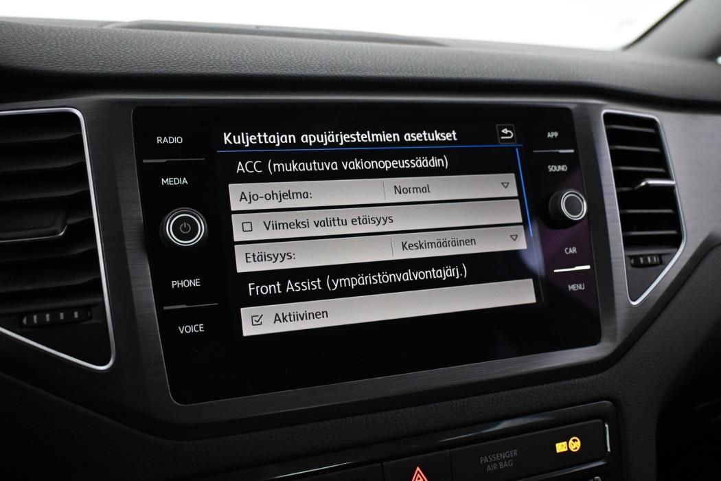 VOLKSWAGEN Golf Sportsvan 2018