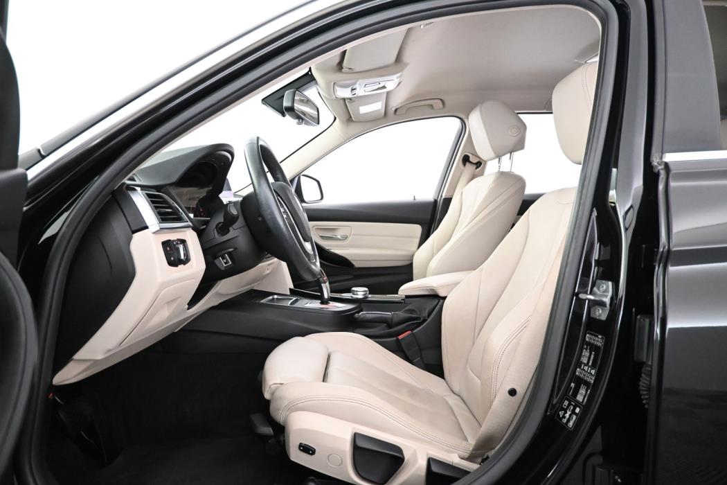 BMW 320 2019