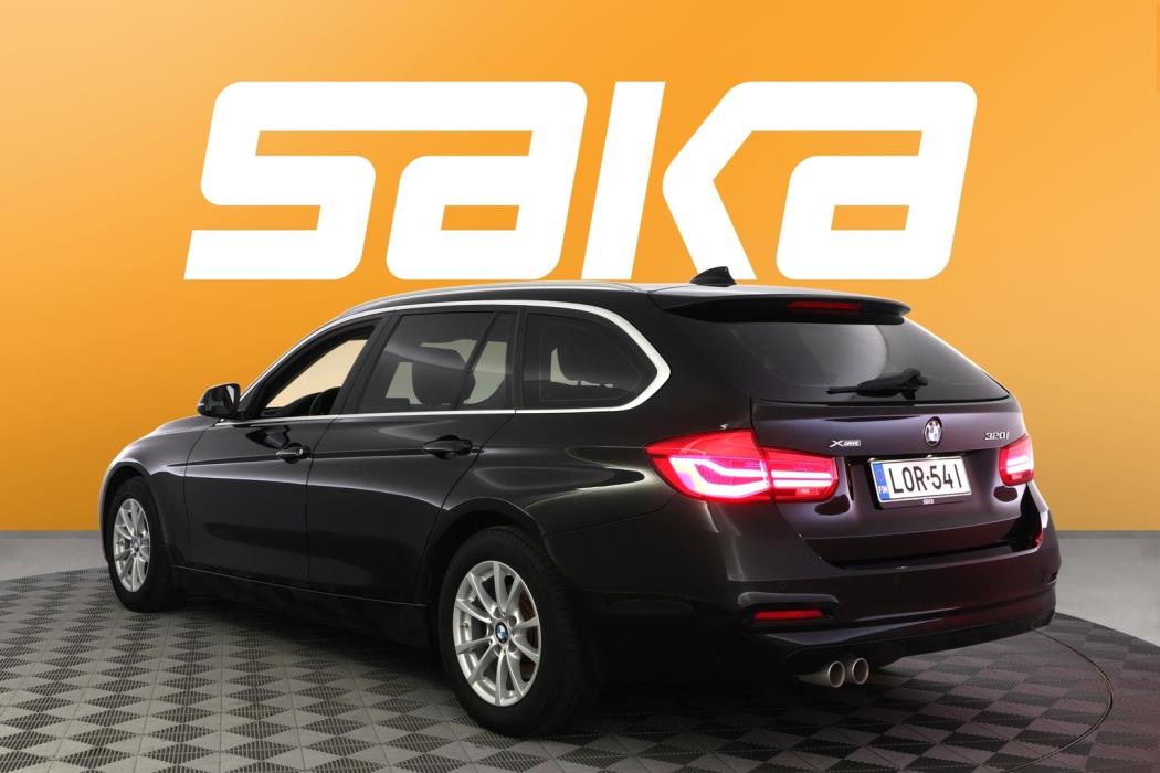 BMW 320 2019