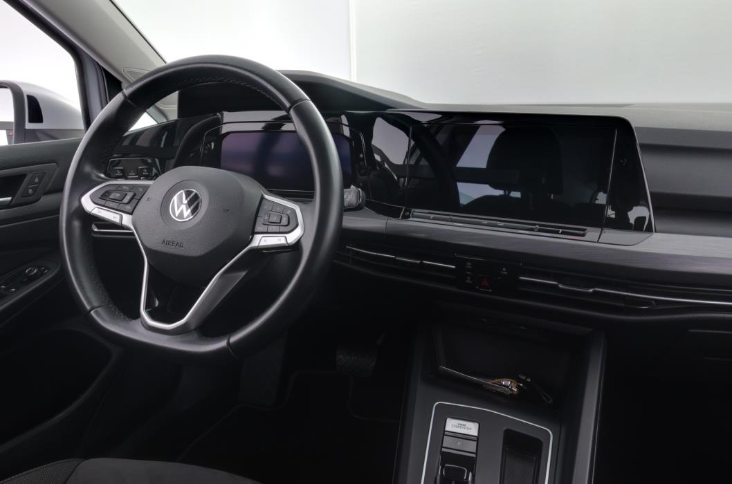 VOLKSWAGEN Golf 2021