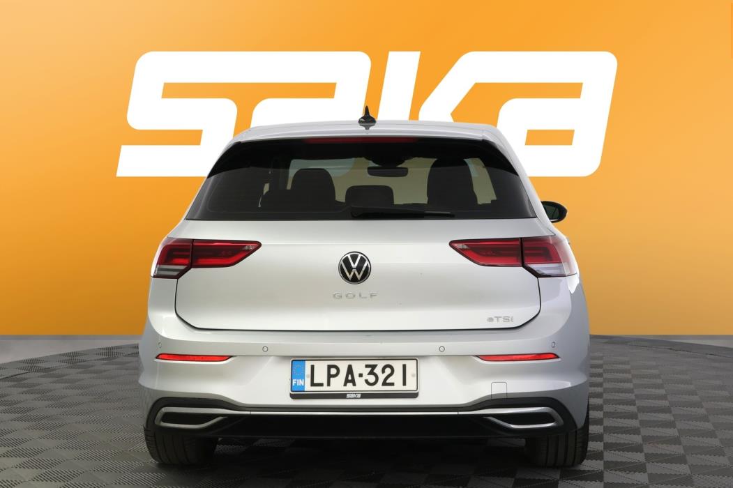 VOLKSWAGEN Golf 2021