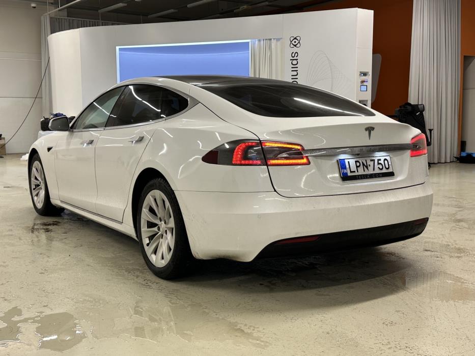 TESLA MODEL S 2021