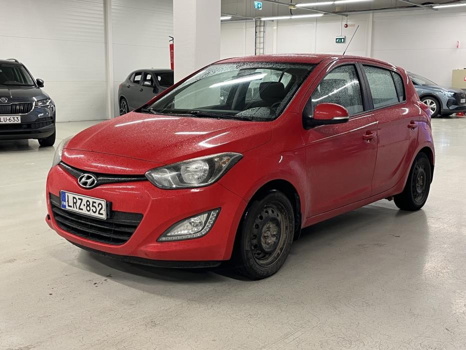 HYUNDAI i20 2013