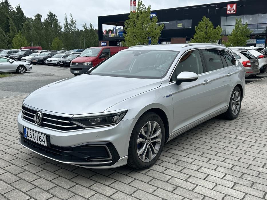 VOLKSWAGEN Passat 2020