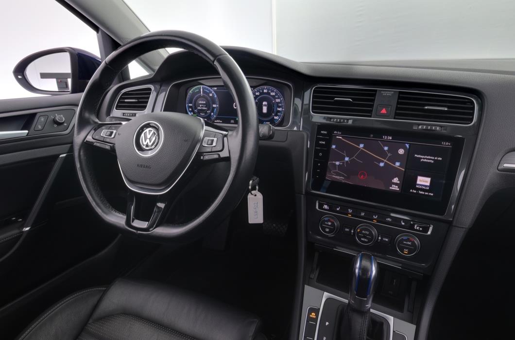 VOLKSWAGEN Golf 2019