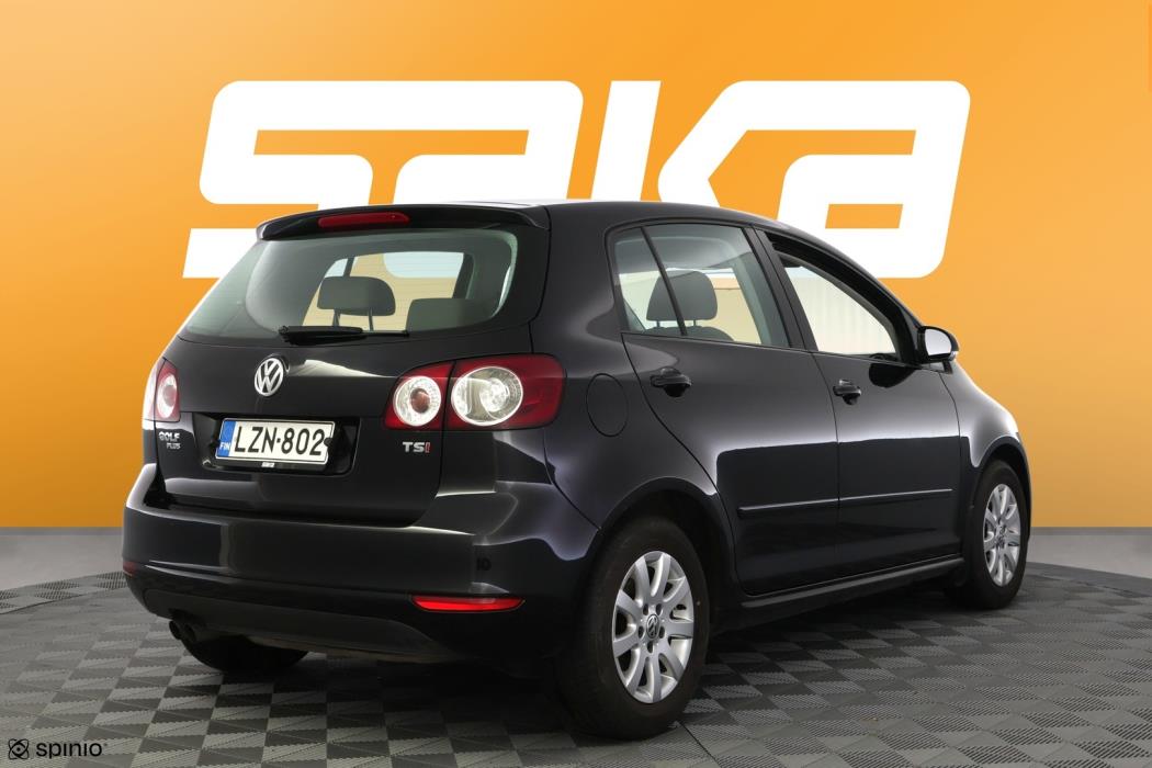 VOLKSWAGEN Golf Plus 2012