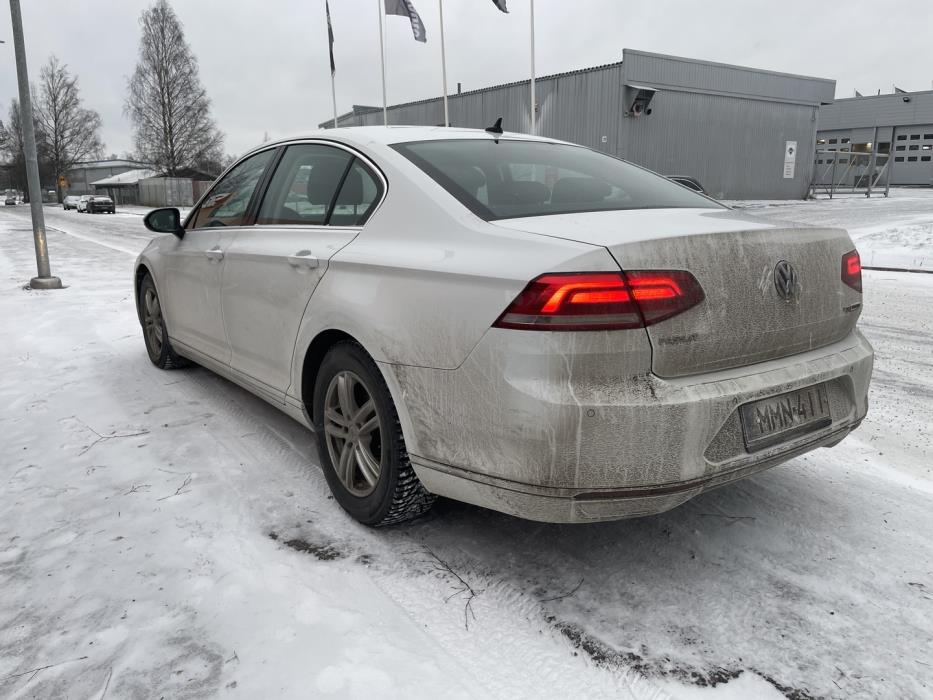 VOLKSWAGEN Passat 2016