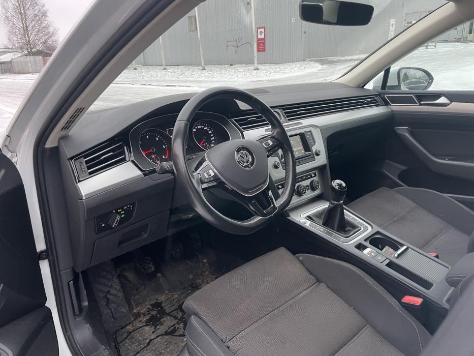 VOLKSWAGEN Passat 2016