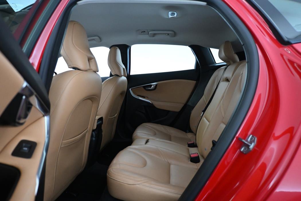 VOLVO V40 Cross Country 2018