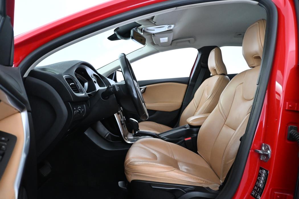 VOLVO V40 Cross Country 2018