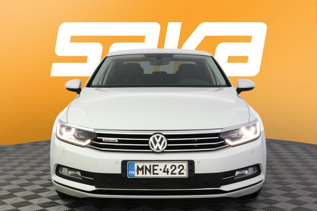 VOLKSWAGEN Passat 2018