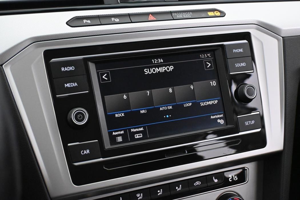 VOLKSWAGEN Passat 2018