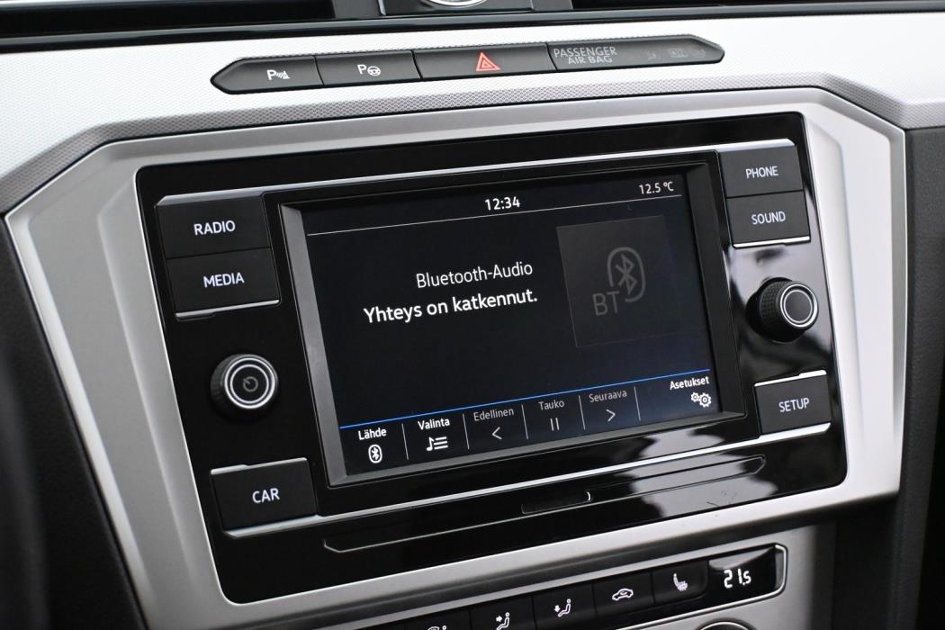 VOLKSWAGEN Passat 2018