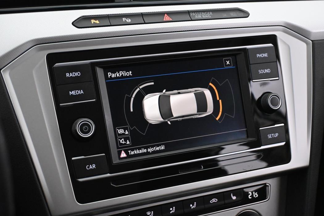 VOLKSWAGEN Passat 2018