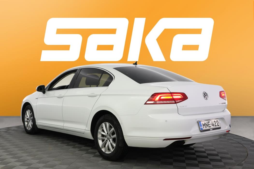 VOLKSWAGEN Passat 2018